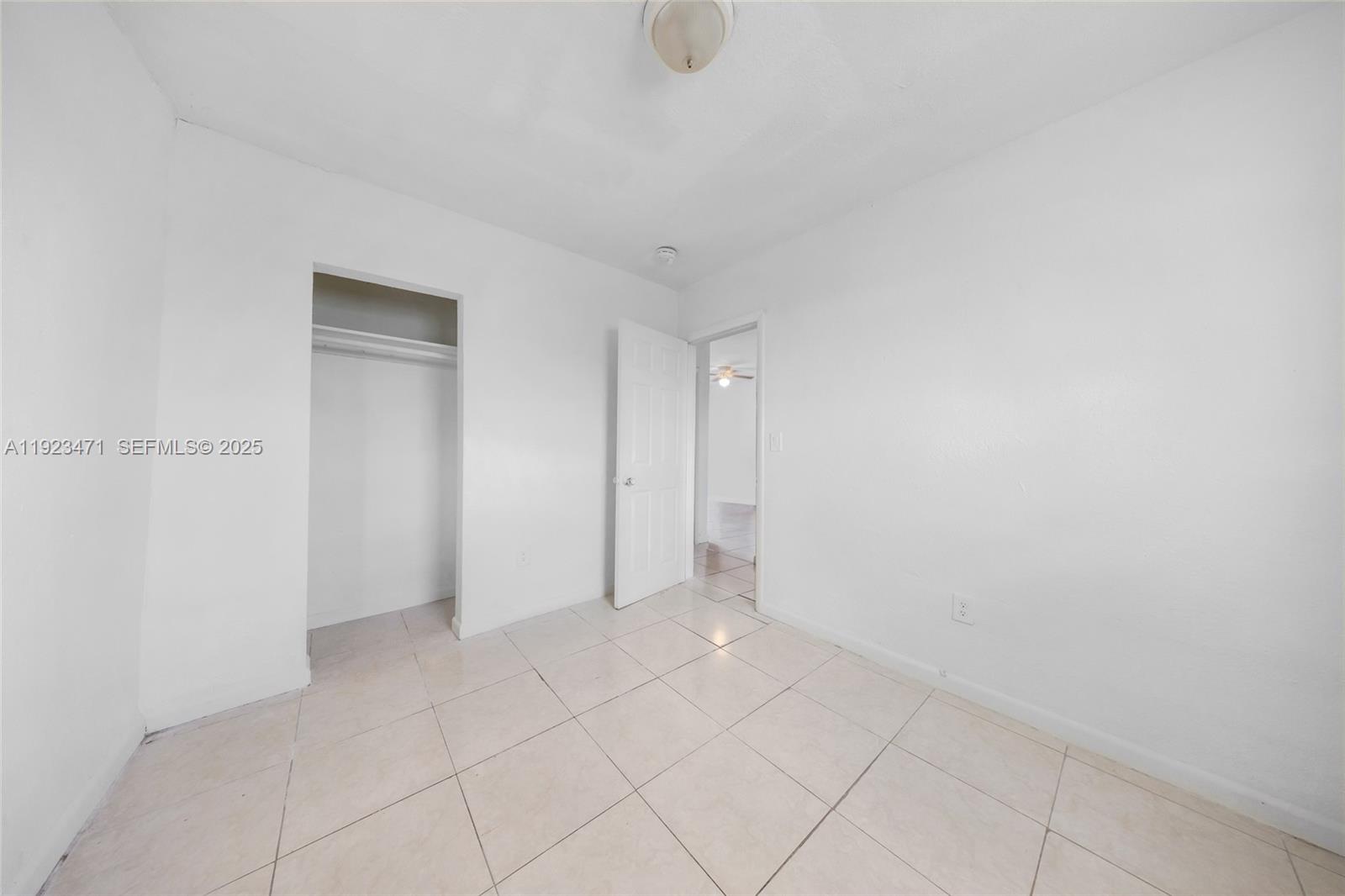 See details / sq. ft. $ 2025-12-02 0 Photo