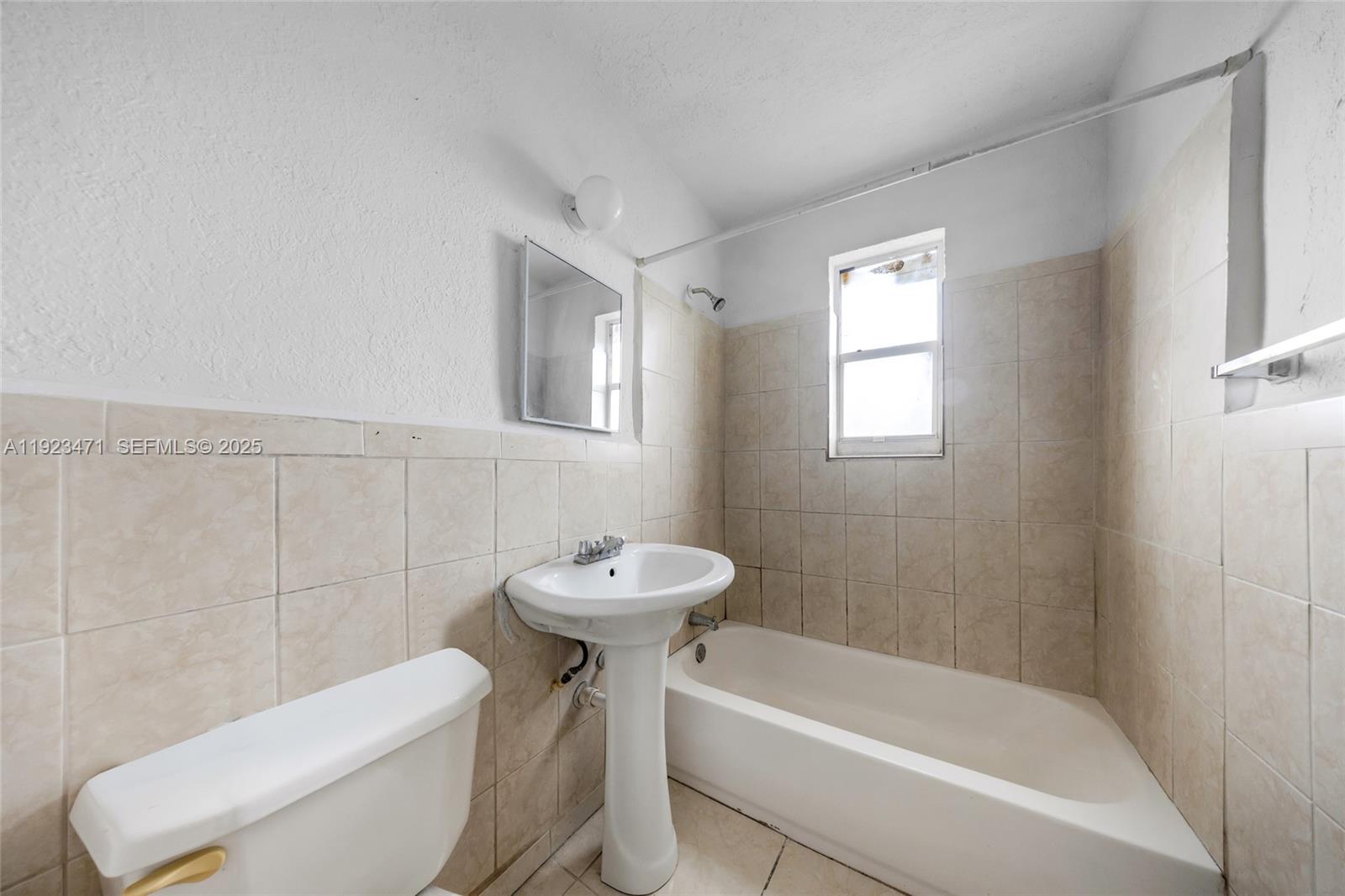 See details / sq. ft. $ 2025-12-02 0 Photo