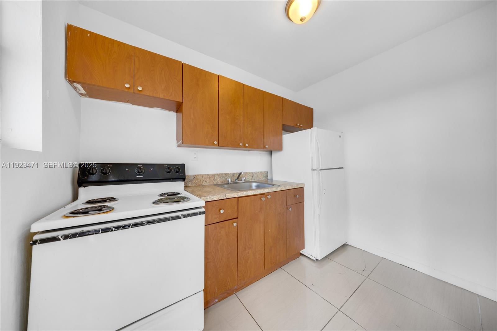 See details / sq. ft. $ 2025-12-02 0 Photo