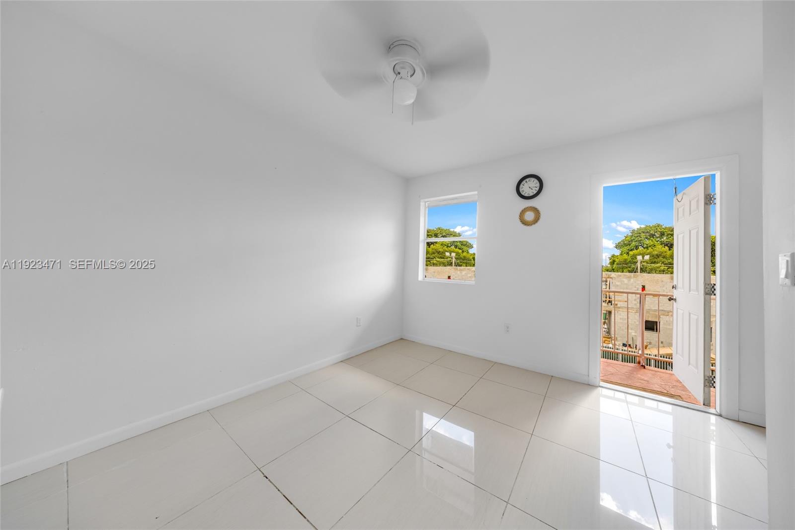 See details / sq. ft. $ 2025-12-02 0 Photo