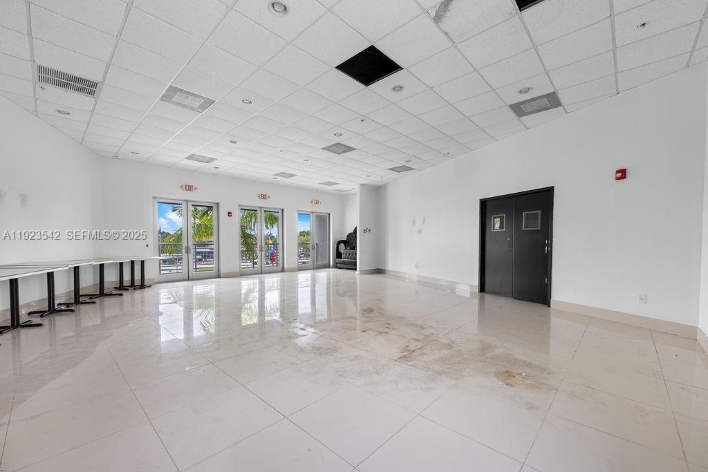   /   кв.футов $ 2026-01-30 0 Фото