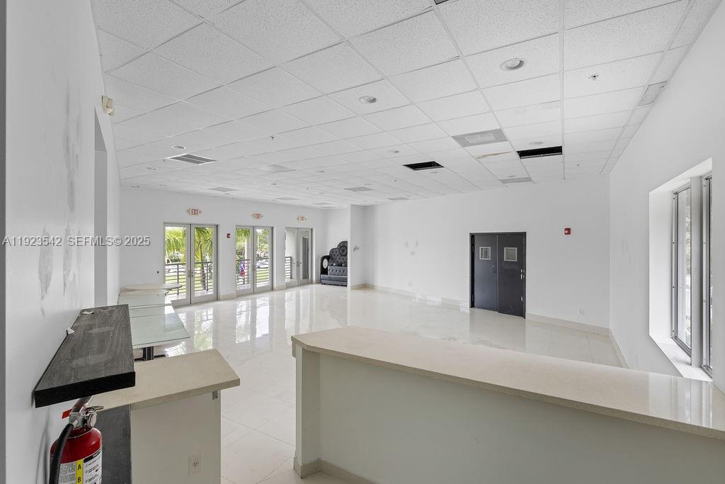   /   кв.футов $ 2026-01-30 0 Фото