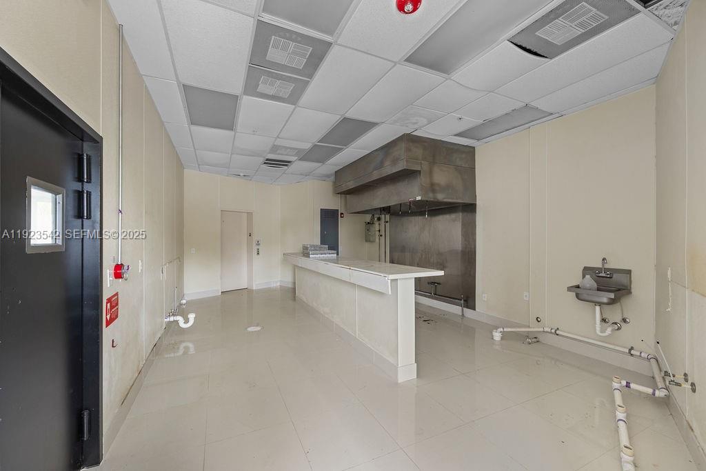   /   кв.футов $ 2026-01-30 0 Фото