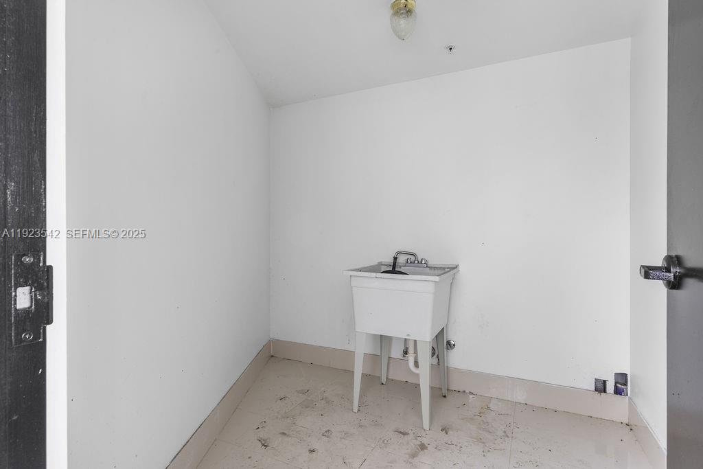   /   кв.футов $ 2026-01-30 0 Фото