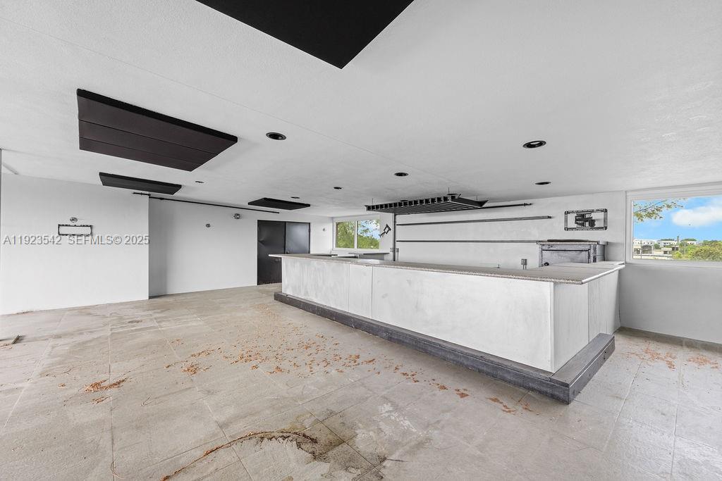   /   кв.футов $ 2026-01-30 0 Фото