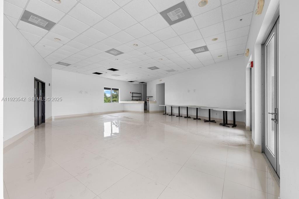   /   кв.футов $ 2026-01-30 0 Фото