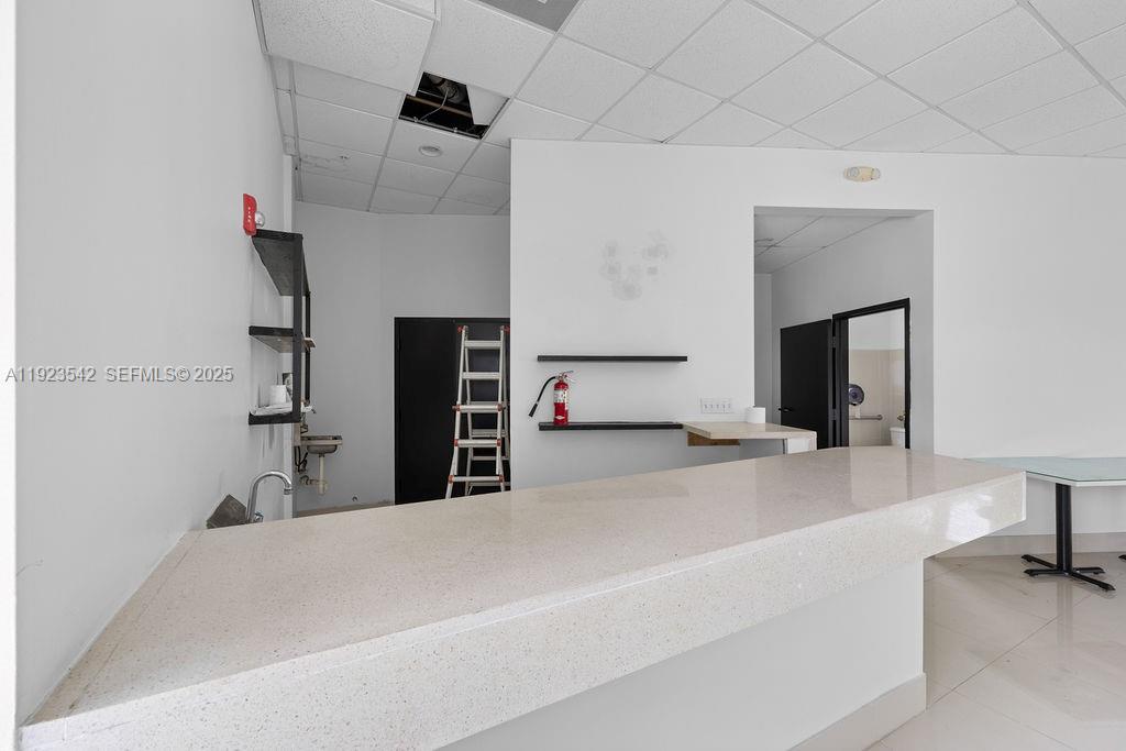   /   кв.футов $ 2026-01-30 0 Фото