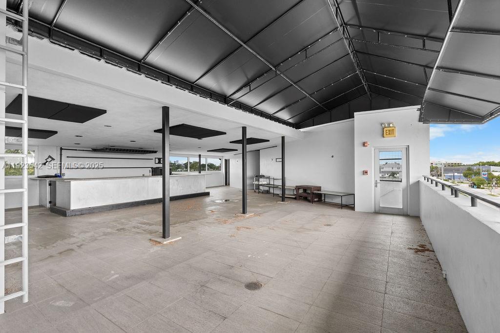   /   кв.футов $ 2026-01-30 0 Фото