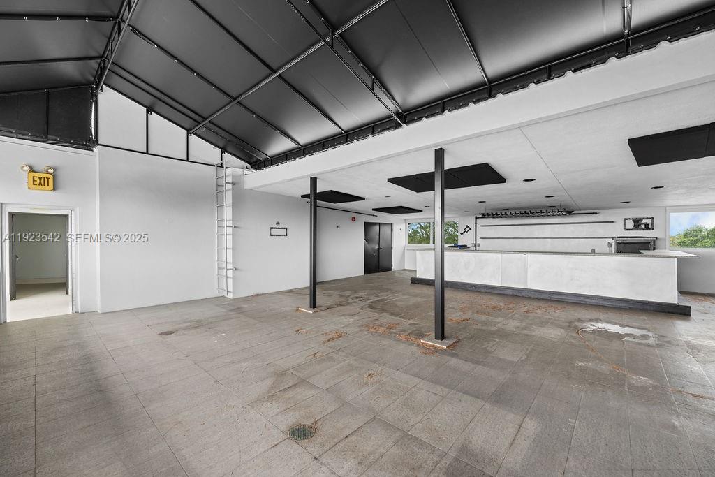   /   кв.футов $ 2026-01-30 0 Фото