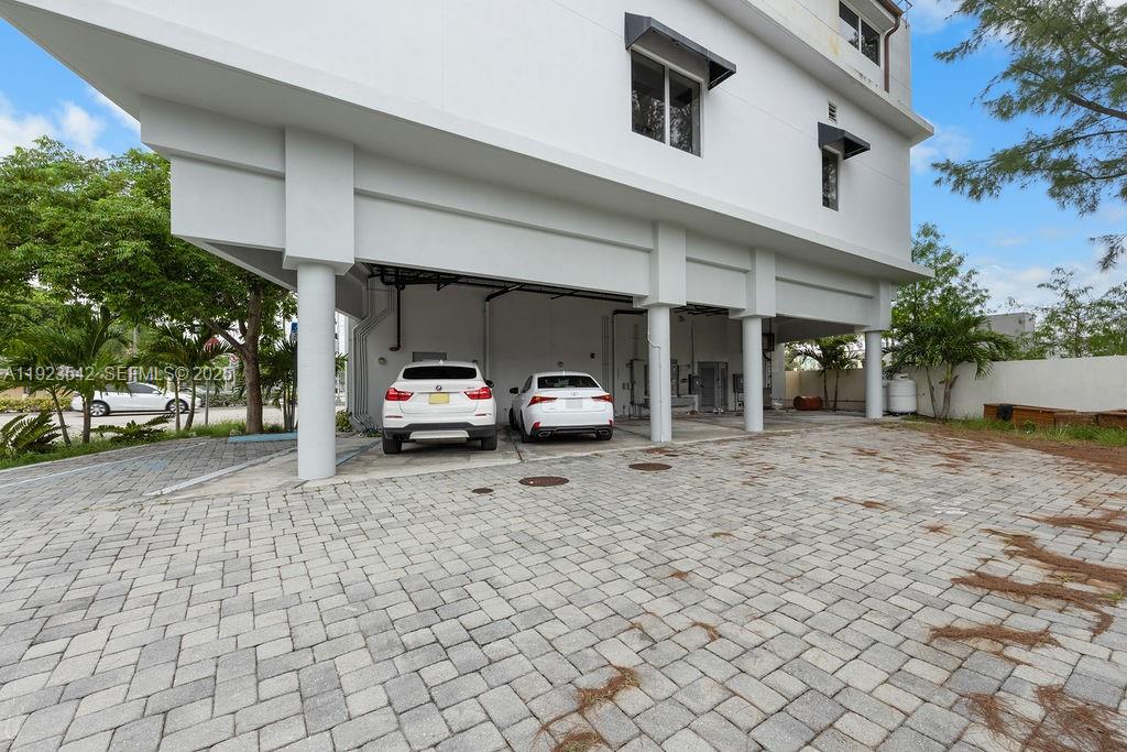   /   кв.футов $ 2026-01-30 0 Фото