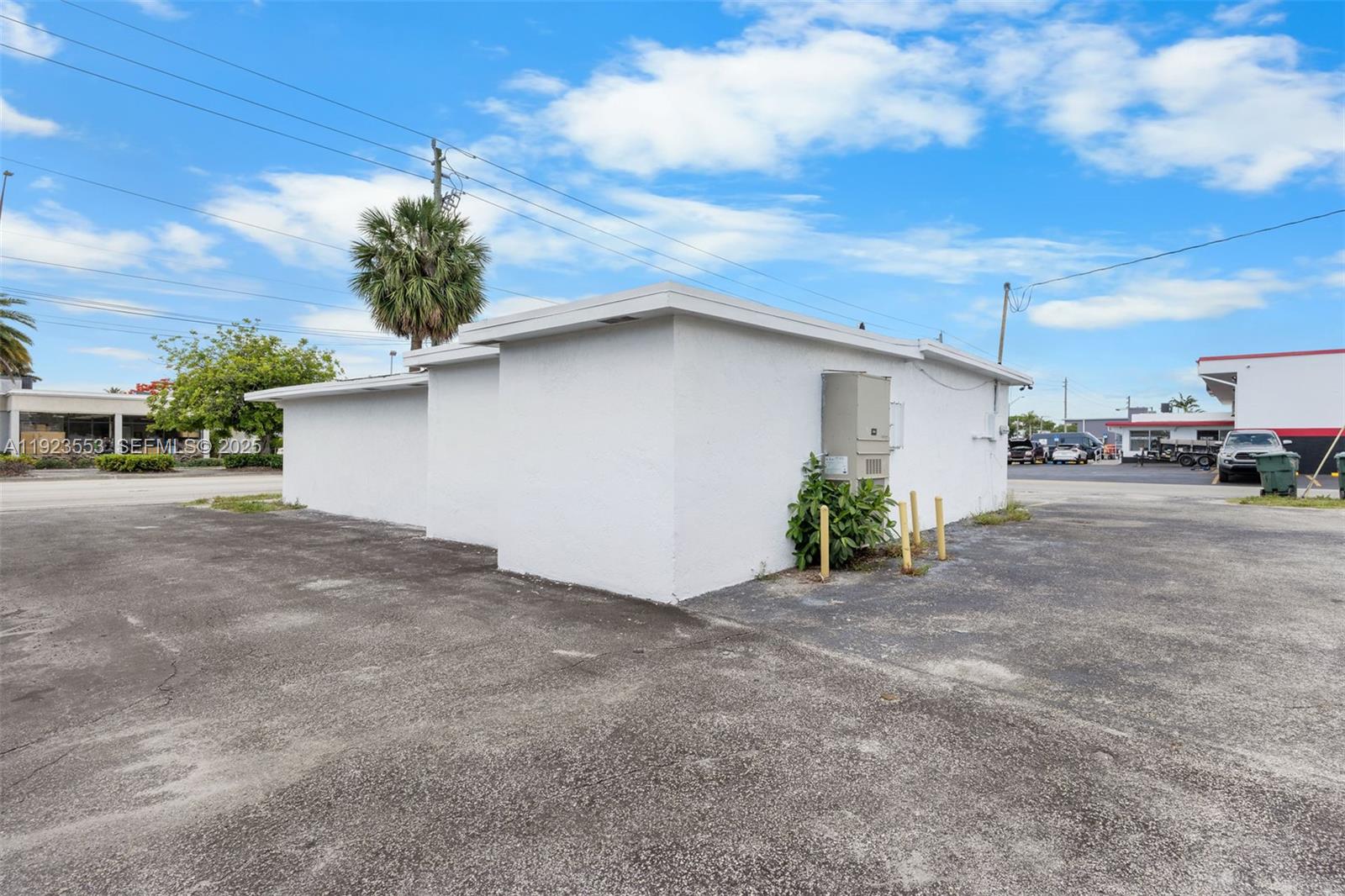 See details / sq. ft. $ 2025-12-02 0 Photo