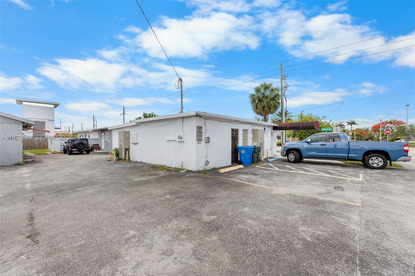 See details / sq. ft. $ 2025-12-02 0 Photo