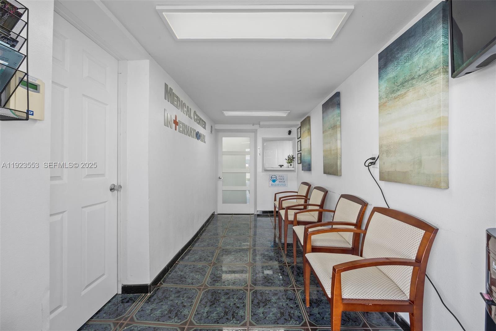 See details / sq. ft. $ 2025-12-02 0 Photo