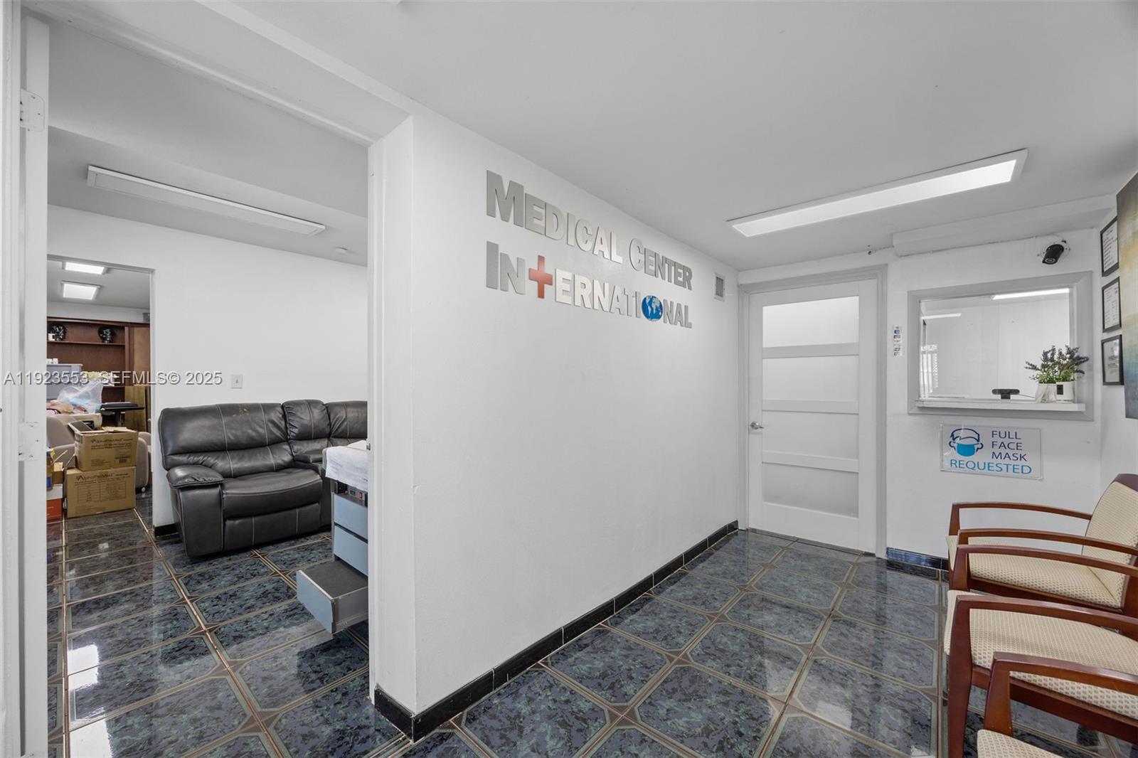 See details / sq. ft. $ 2025-12-02 0 Photo