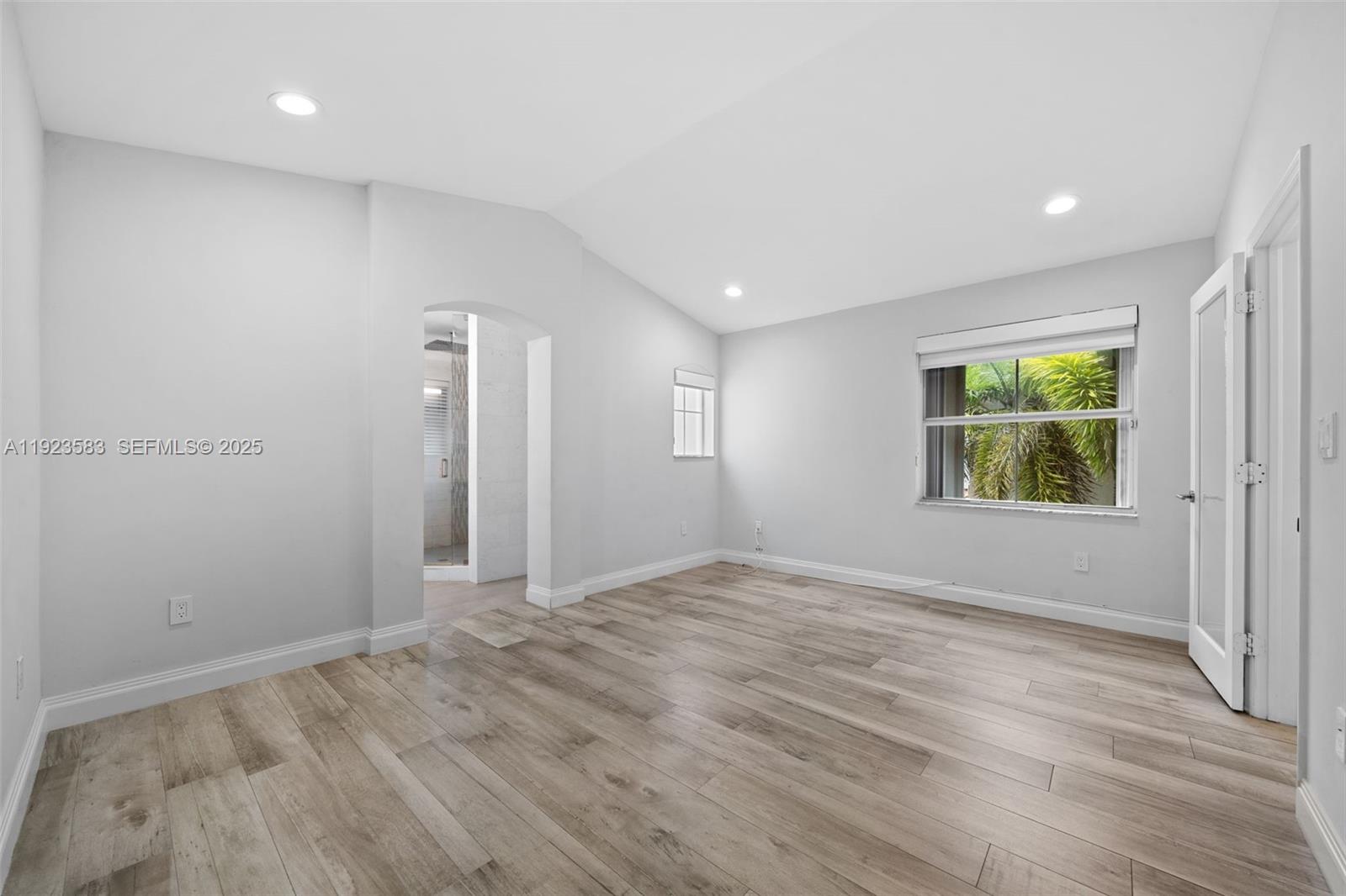 Photo of 1240 Weeping Willow Way  (1240), Hollywood, Florida, 33019 - 