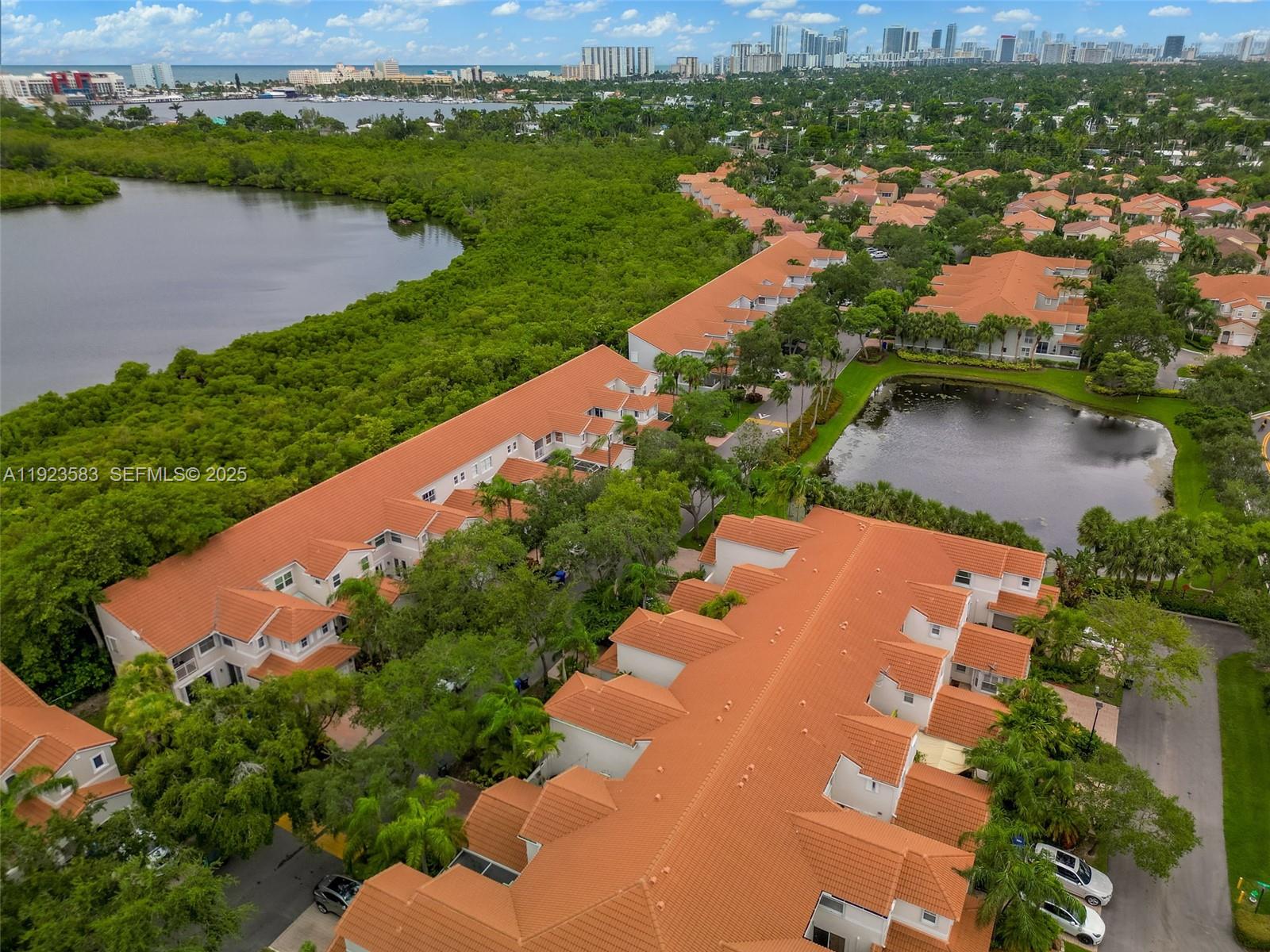 Photo of 1240 Weeping Willow Way  (1240), Hollywood, Florida, 33019 - 