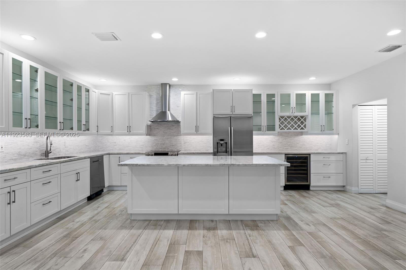 Photo of 1240 Weeping Willow Way  (1240), Hollywood, Florida, 33019 - 