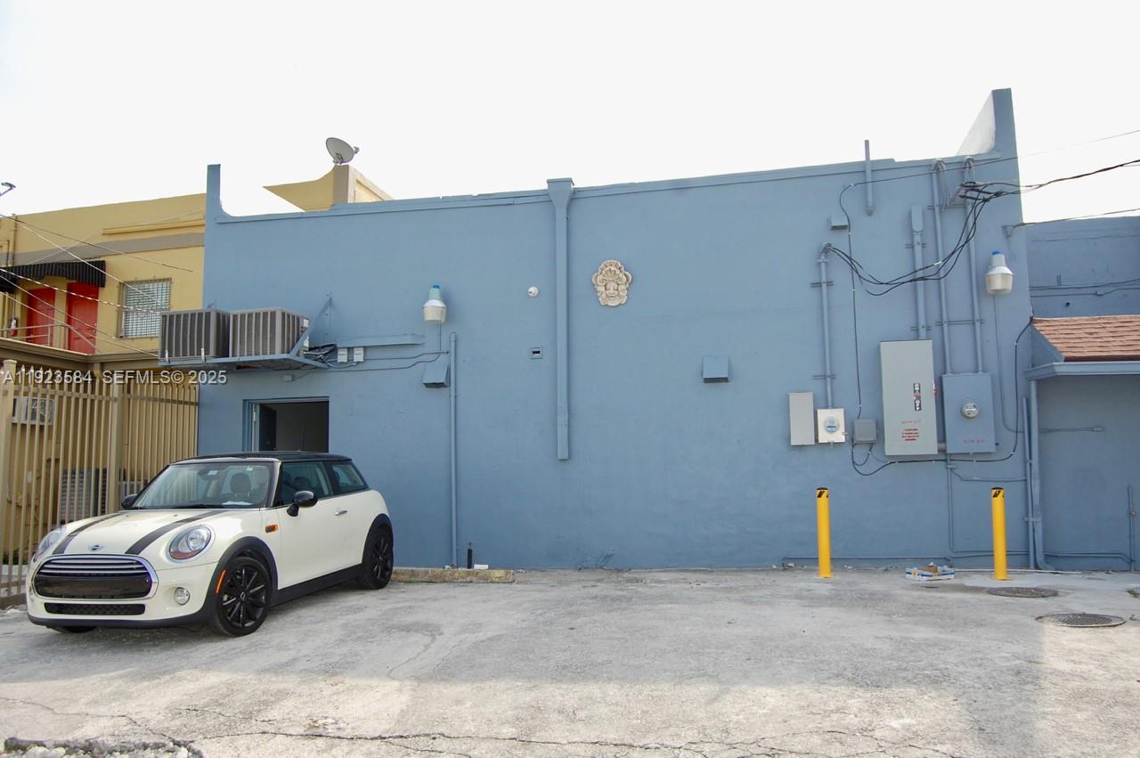 See details / sq. ft. $ 2025-12-02 0 Photo