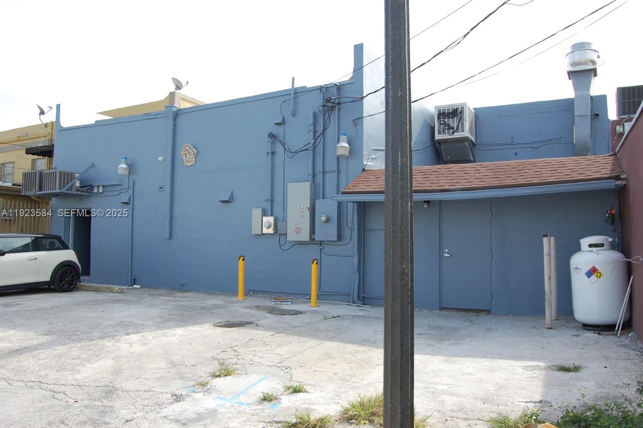 See details / sq. ft. $ 2025-12-02 0 Photo