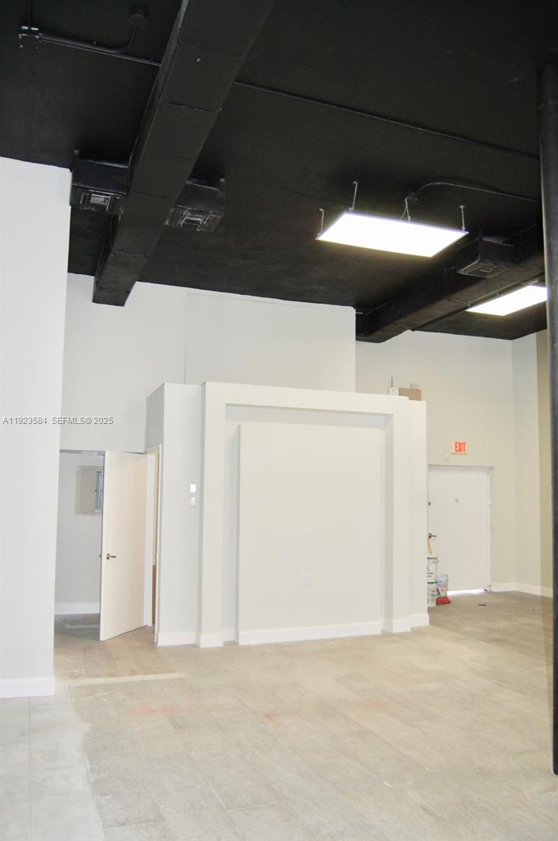 See details / sq. ft. $ 2025-12-02 0 Photo