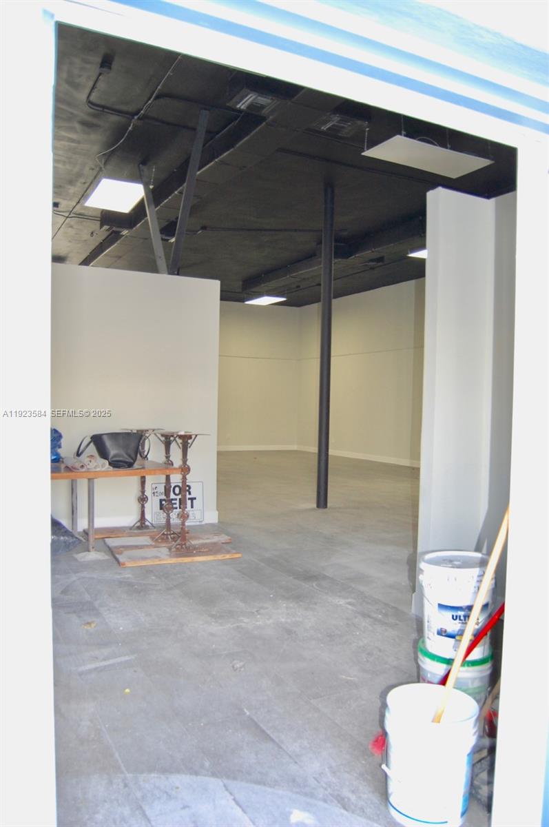 See details / sq. ft. $ 2025-12-02 0 Photo