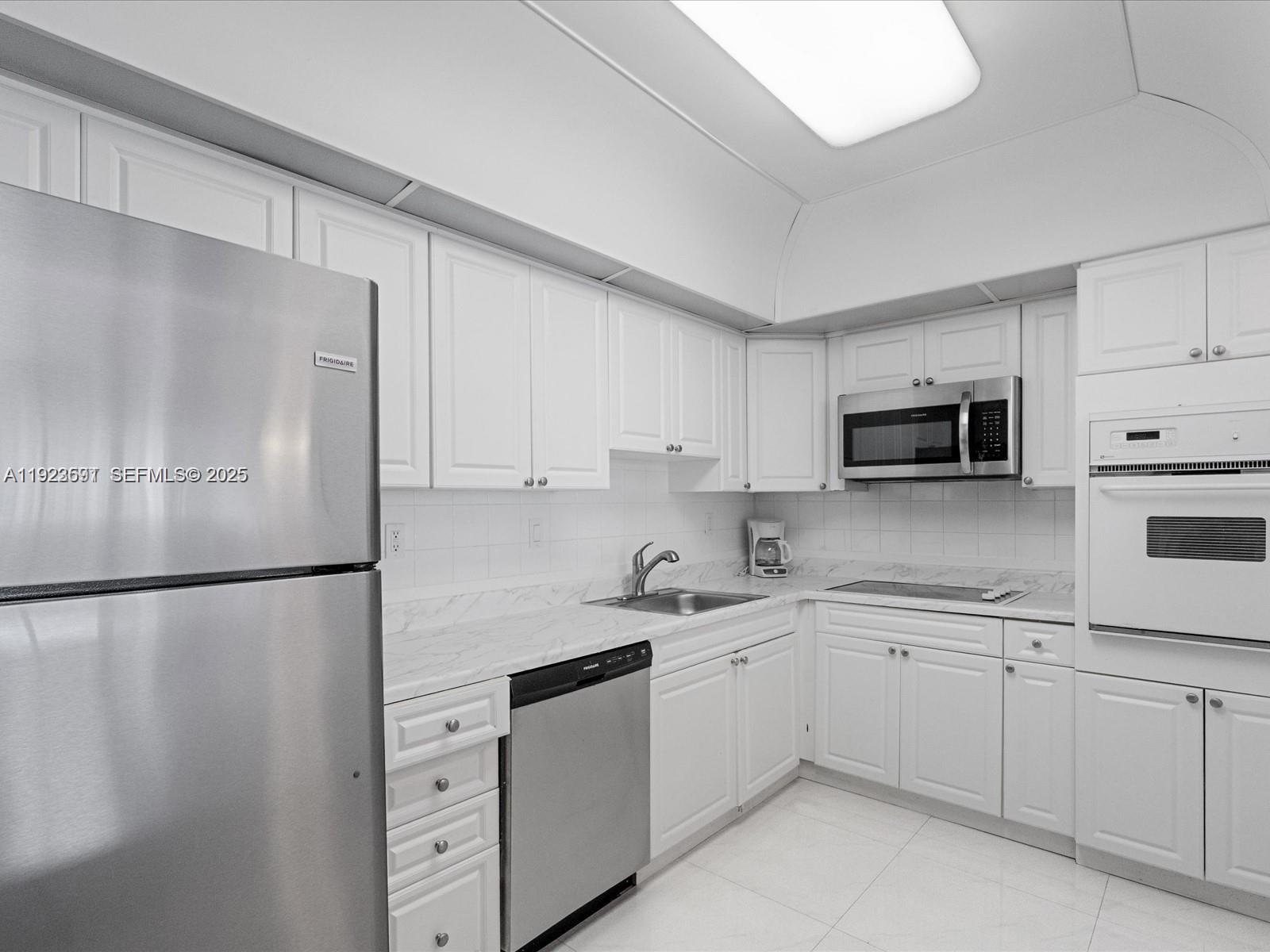 Photo of 19370 Collins Ave #625, Sunny Isles Beach, Florida, 33160 -