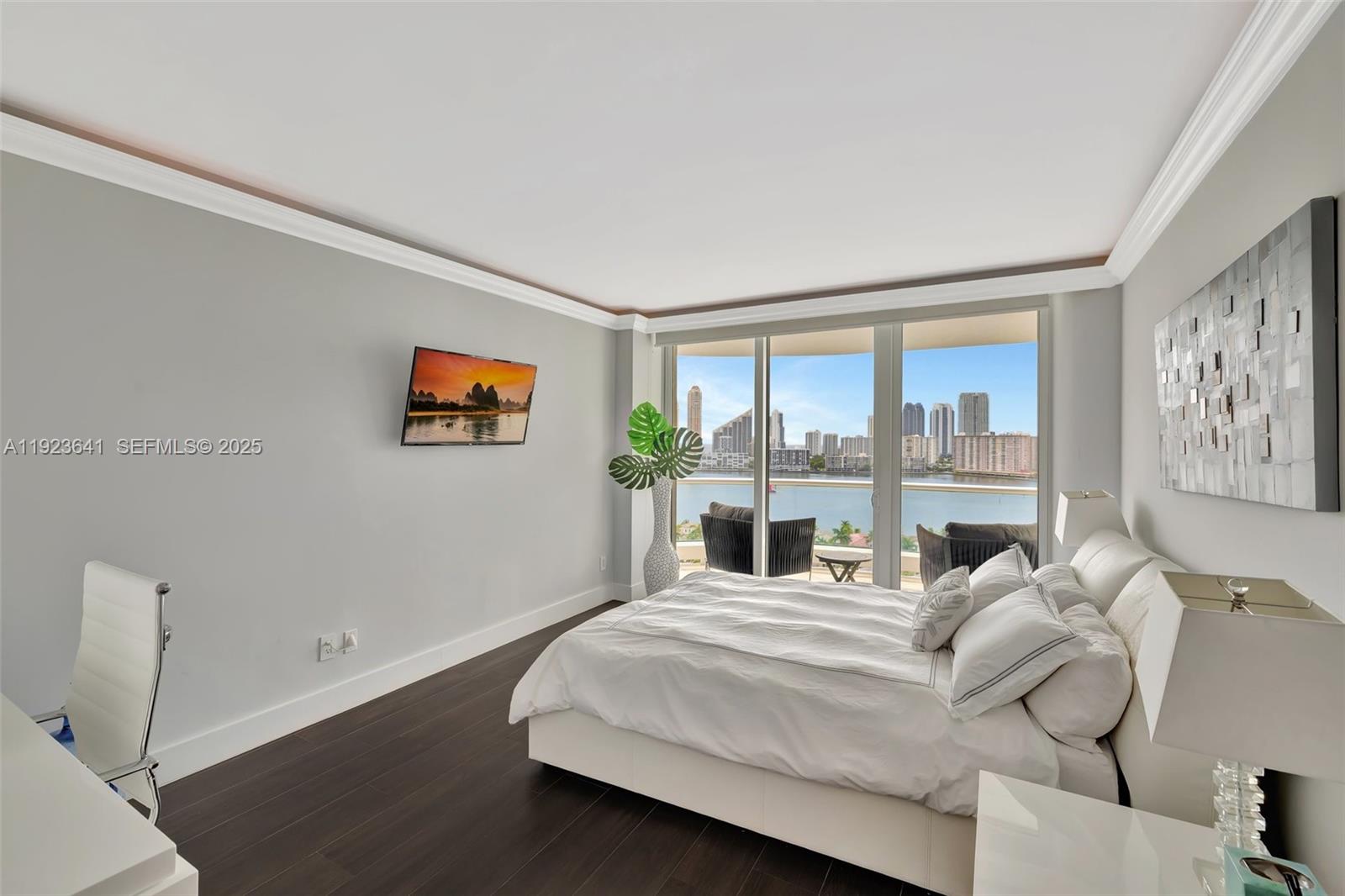 1701 2 / 3 2070 sq. ft. $ 2025-12-02 0 Photo