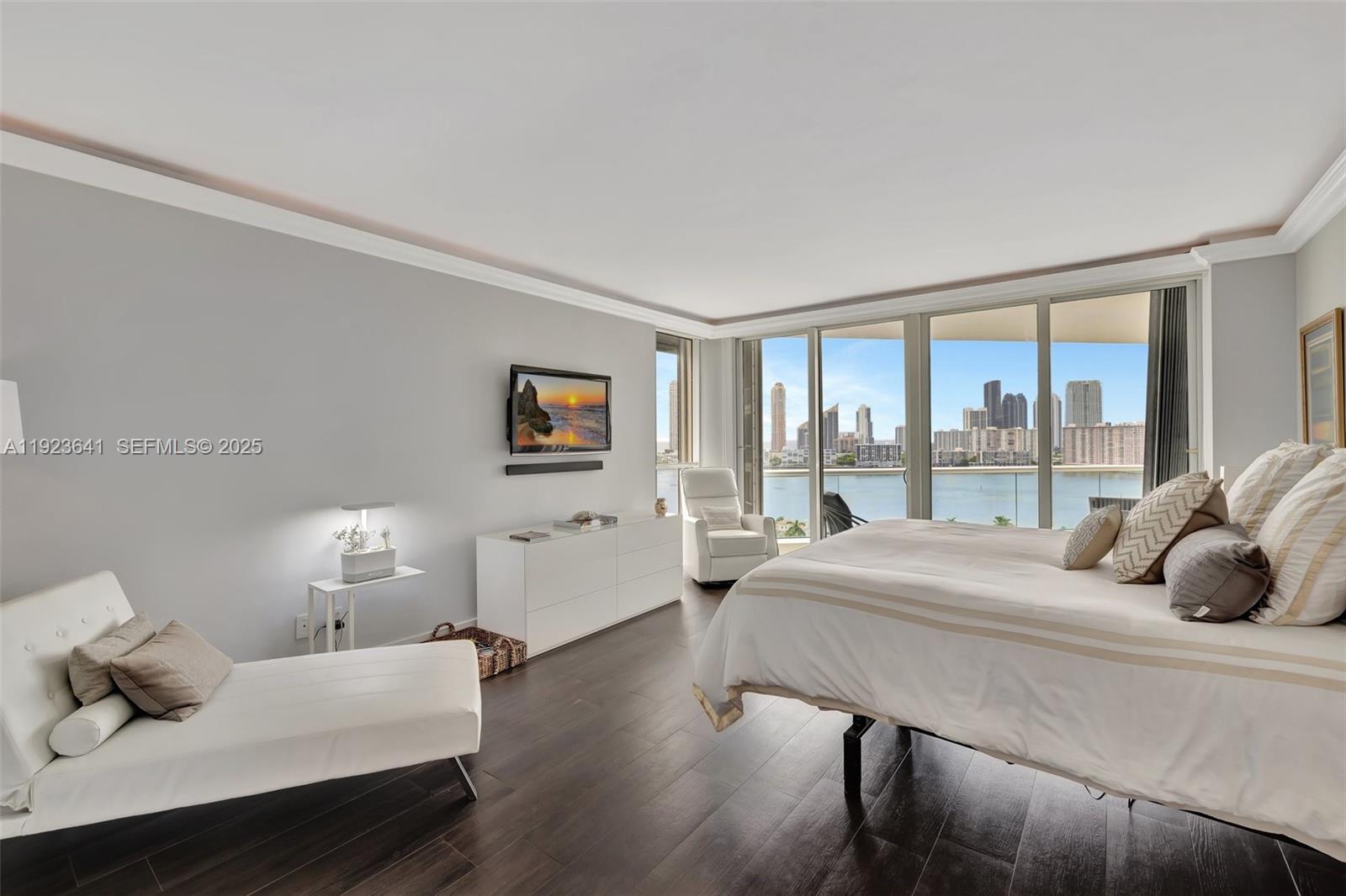 1701 2 / 3 2070 sq. ft. $ 2025-12-02 0 Photo