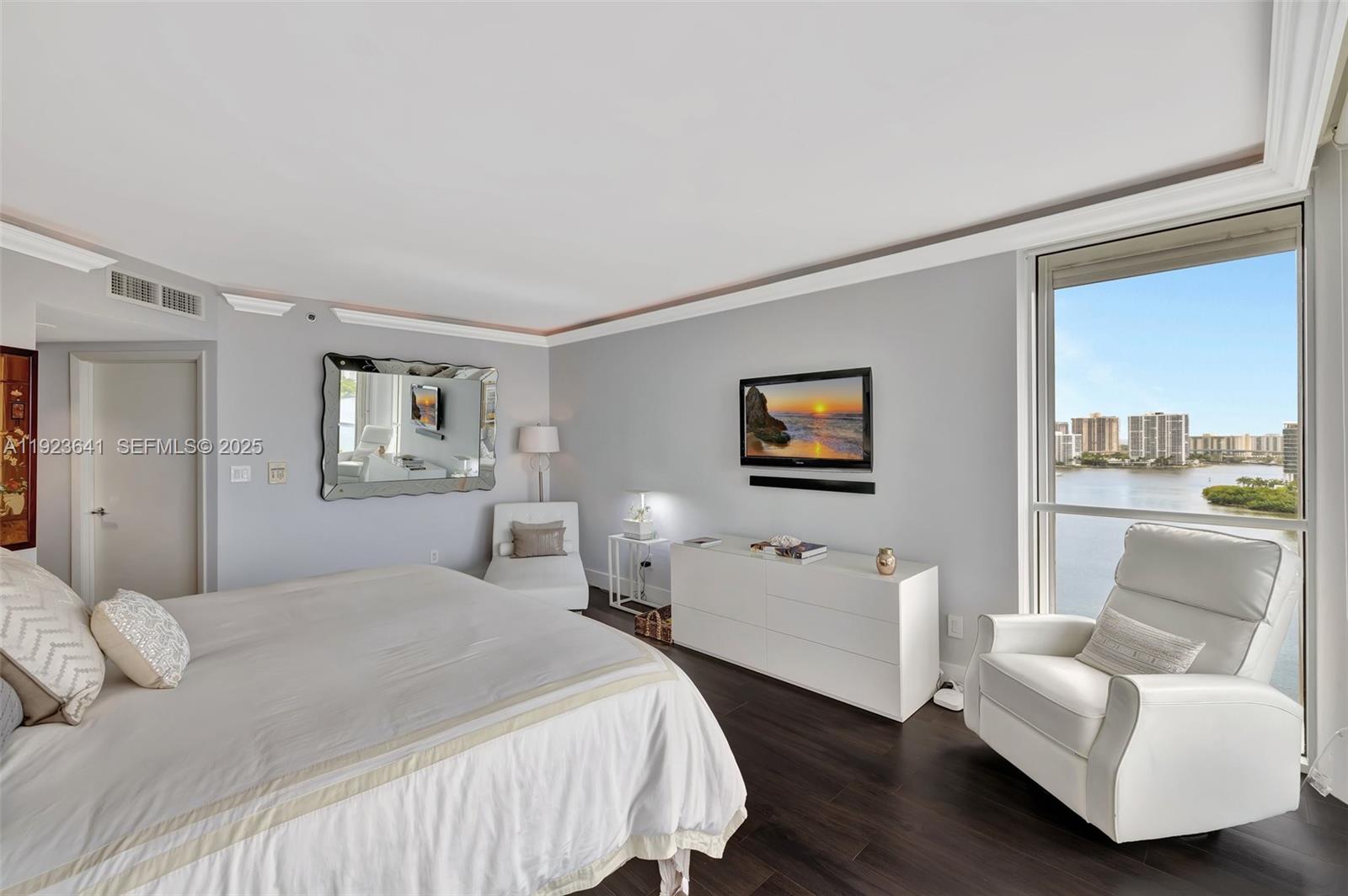 1701 2 / 3 2070 sq. ft. $ 2025-12-02 0 Photo