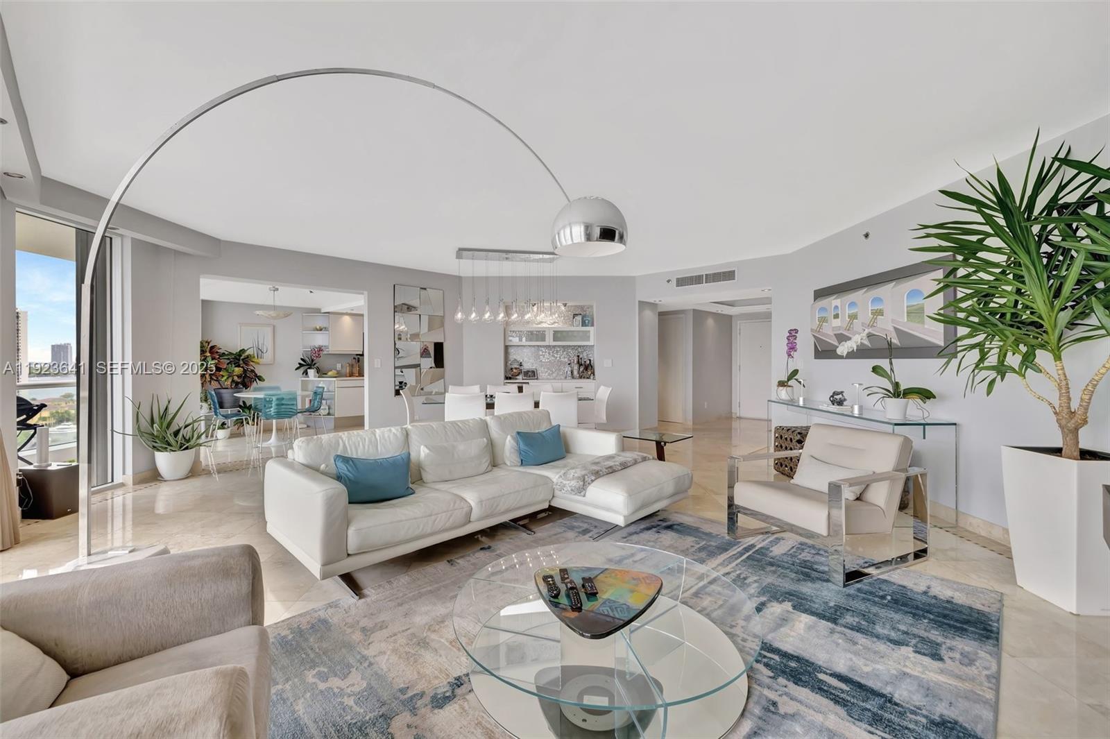 1701 2 / 3 2070 sq. ft. $ 2025-12-02 0 Photo