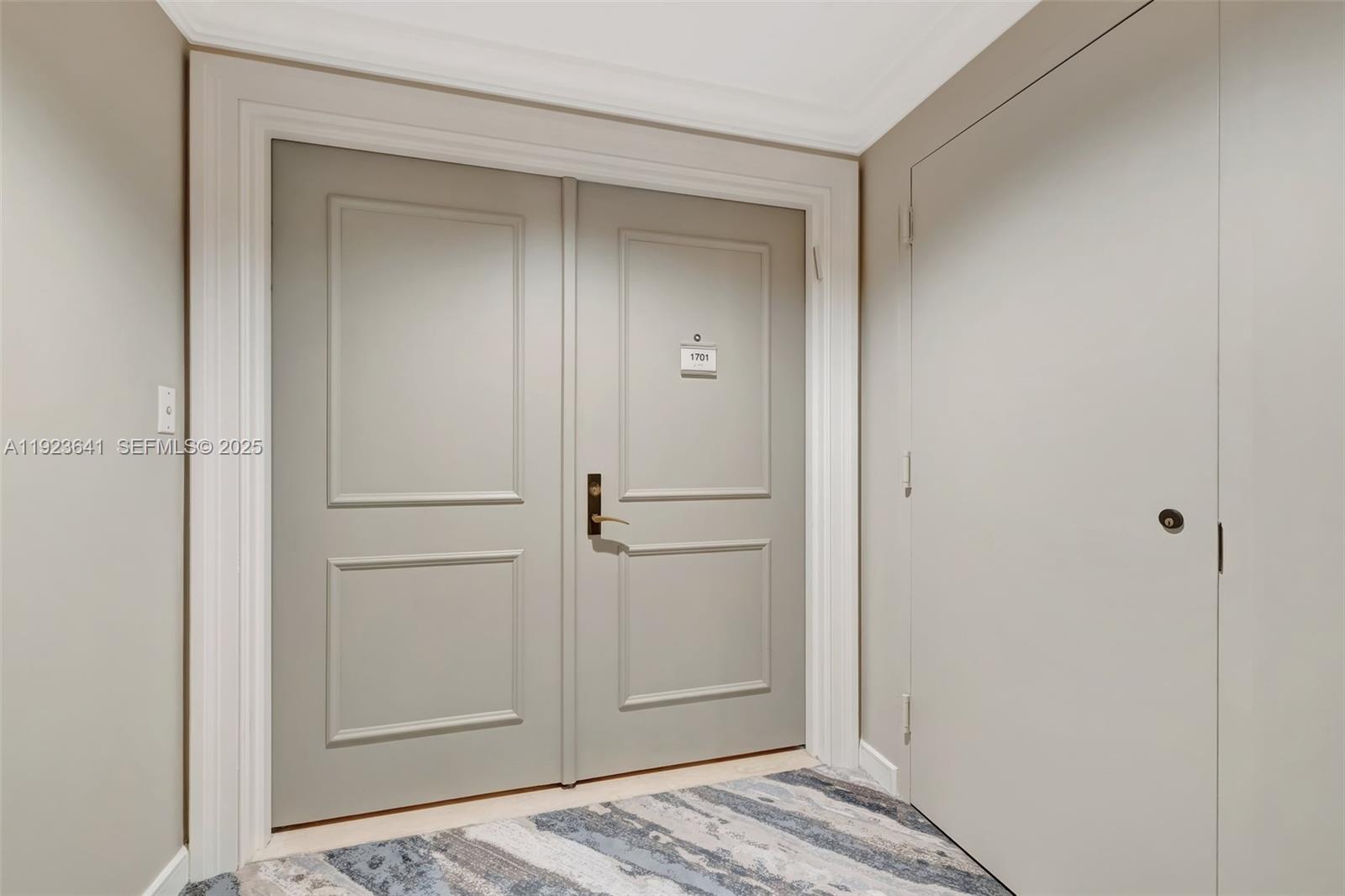 1701 2 / 3 2070 sq. ft. $ 2025-12-02 0 Photo