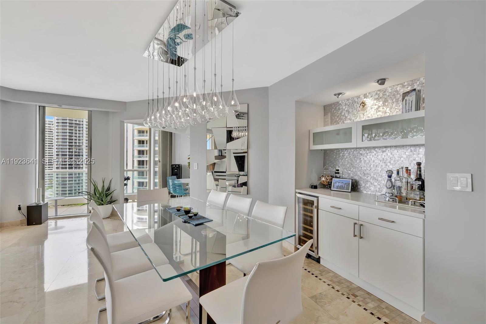 1701 2 / 3 2070 sq. ft. $ 2025-12-02 0 Photo