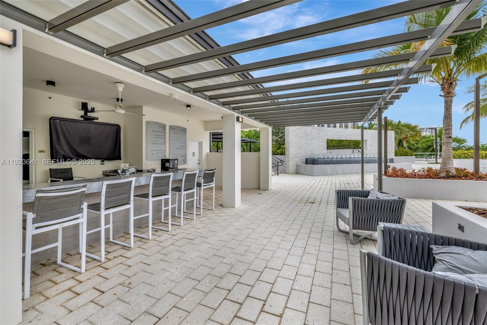 1701 2 / 3 2070 sq. ft. $ 2025-12-02 0 Photo