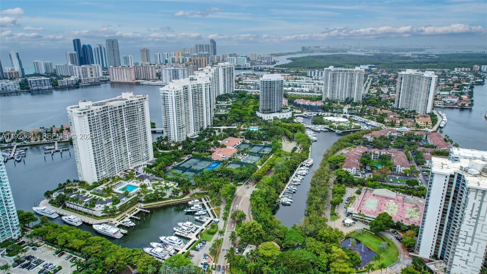 1701 2 / 3 2070 sq. ft. $ 2025-12-02 0 Photo