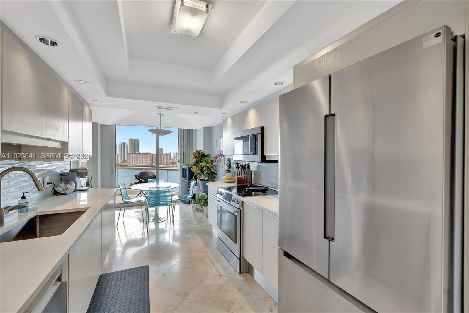 1701 2 / 3 2070 sq. ft. $ 2025-12-02 0 Photo