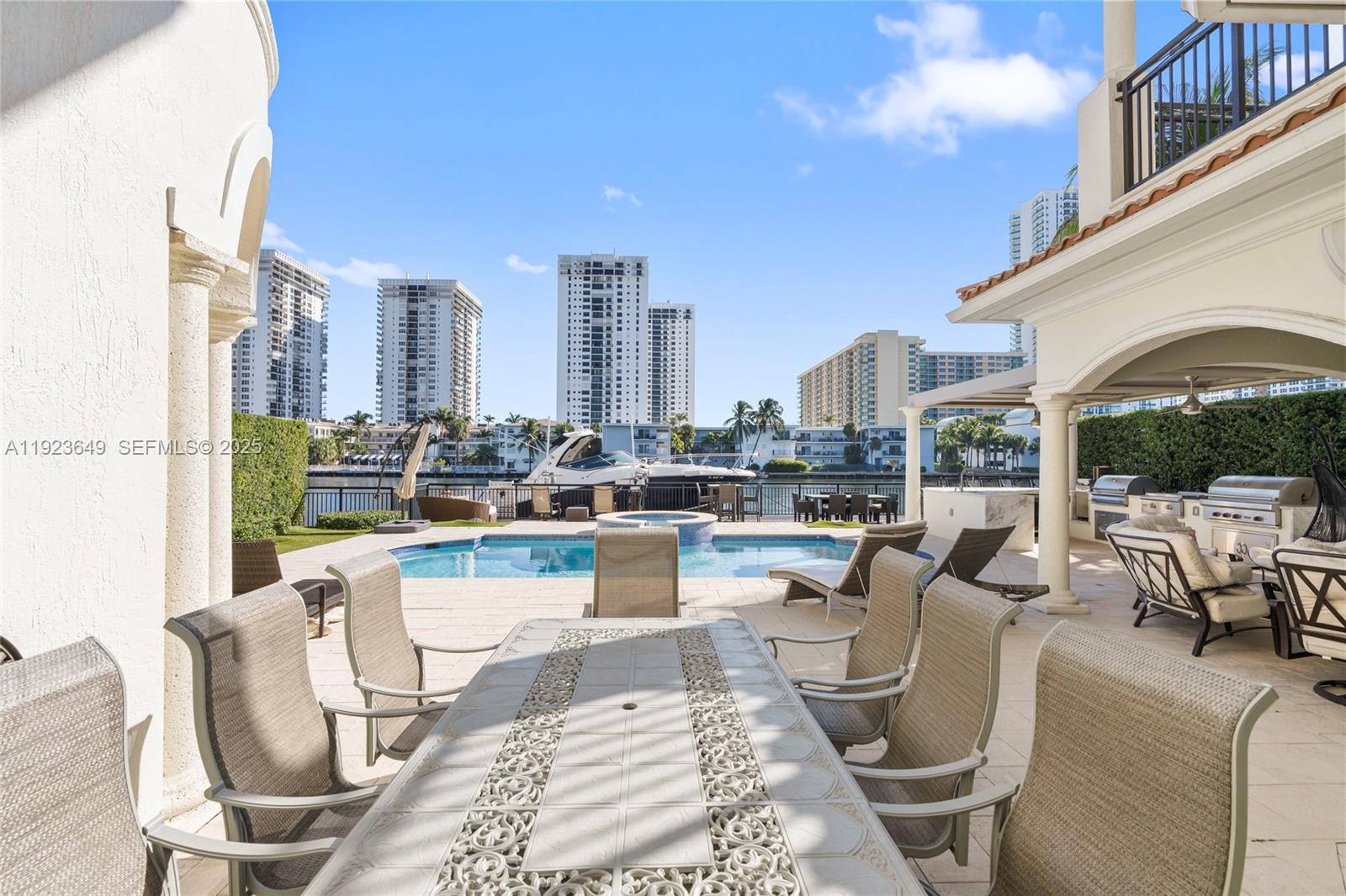 Photo of 1555 Windjammer Way (1555), Hollywood, Florida, 33019 -