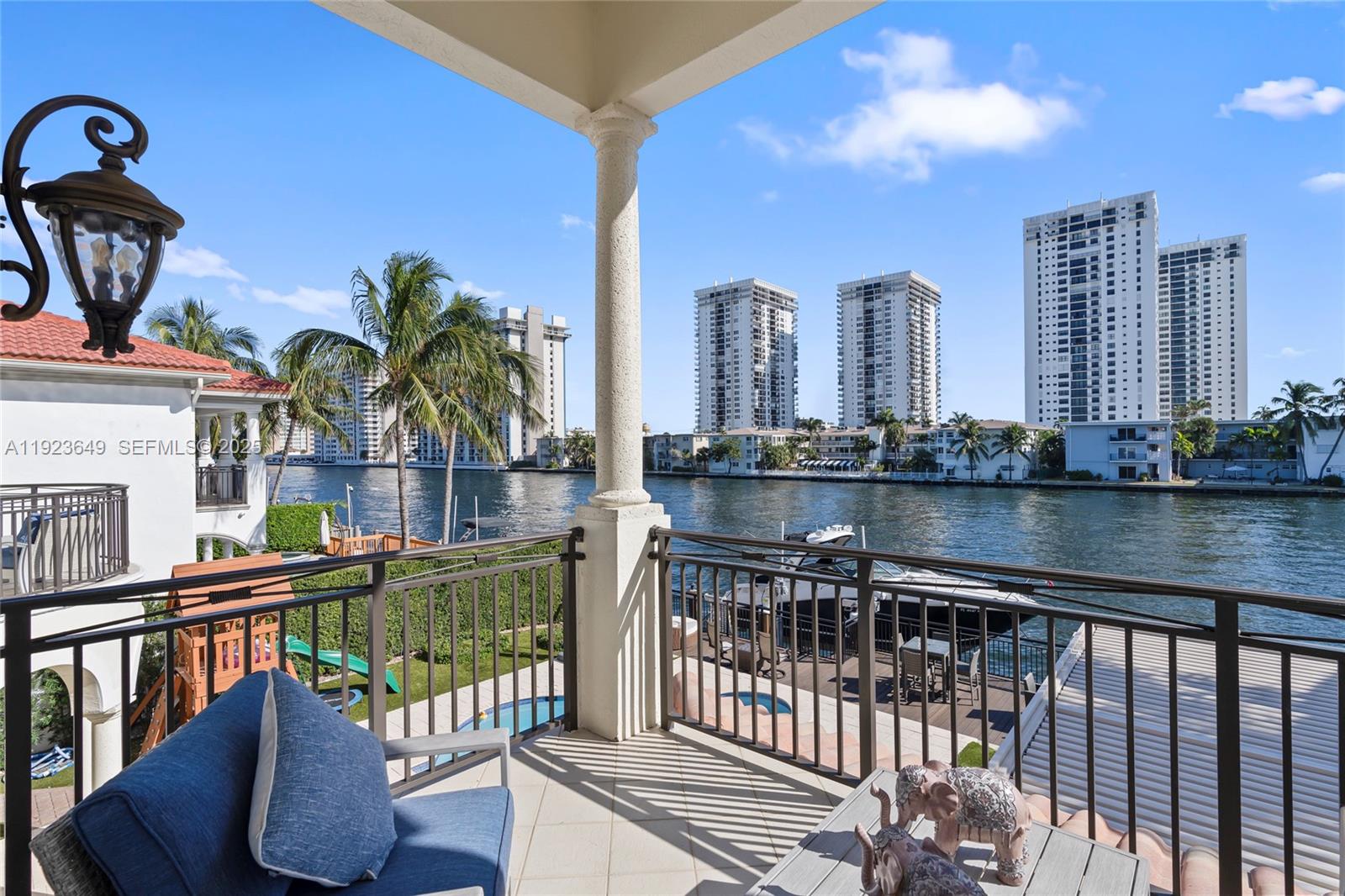 Photo of 1555 Windjammer Way (1555), Hollywood, Florida, 33019 -
