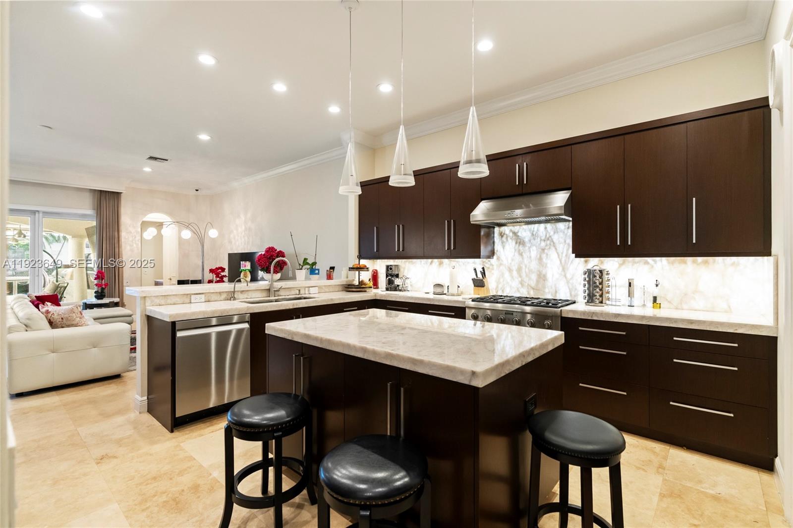 Photo of 1555 Windjammer Way (1555), Hollywood, Florida, 33019 -