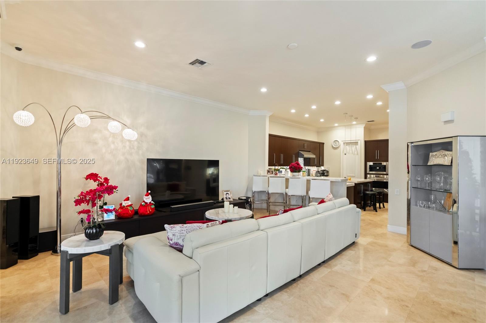 Photo of 1555 Windjammer Way (1555), Hollywood, Florida, 33019 -