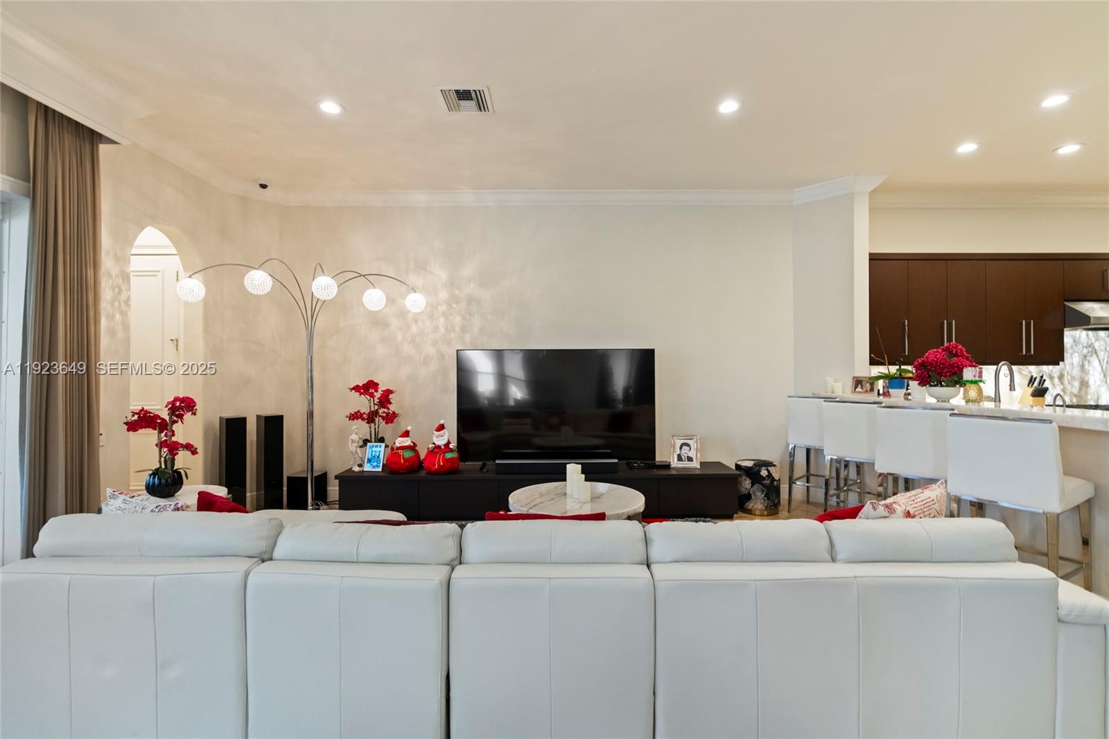 Photo of 1555 Windjammer Way (1555), Hollywood, Florida, 33019 -