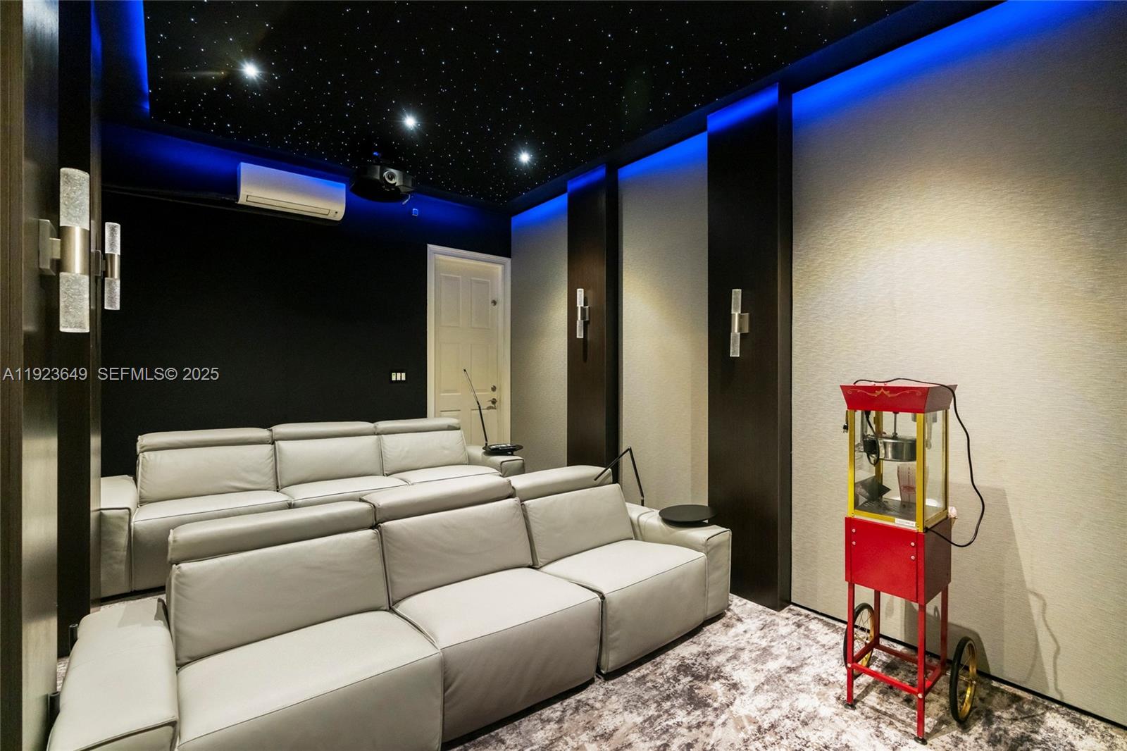 Photo of 1555 Windjammer Way (1555), Hollywood, Florida, 33019 -