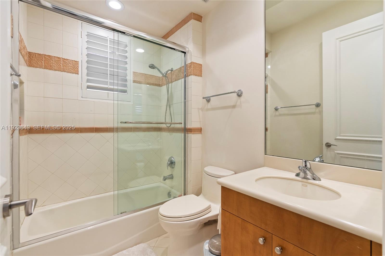 Photo of 1555 Windjammer Way (1555), Hollywood, Florida, 33019 -