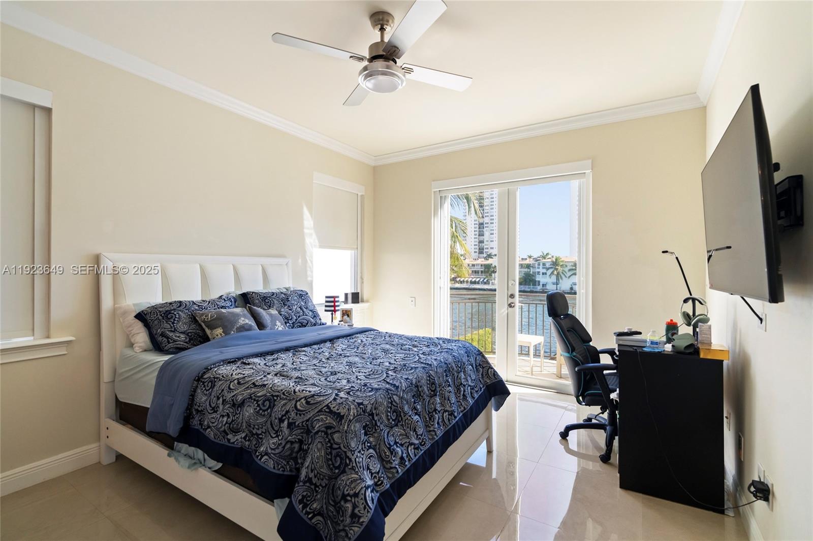 Photo of 1555 Windjammer Way (1555), Hollywood, Florida, 33019 -