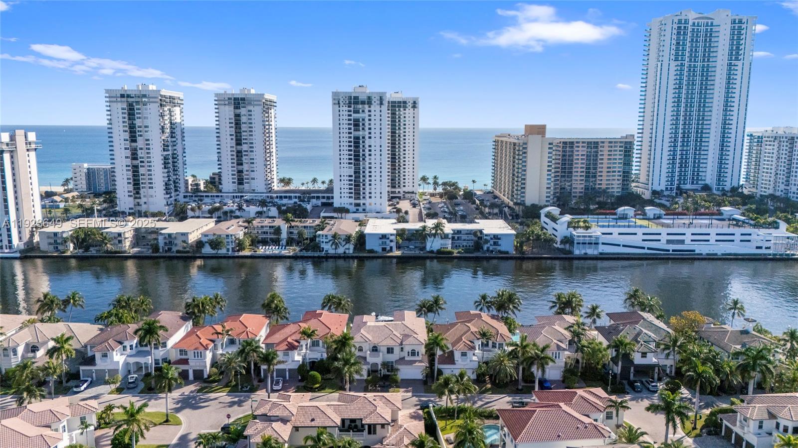 Photo of 1555 Windjammer Way (1555), Hollywood, Florida, 33019 -