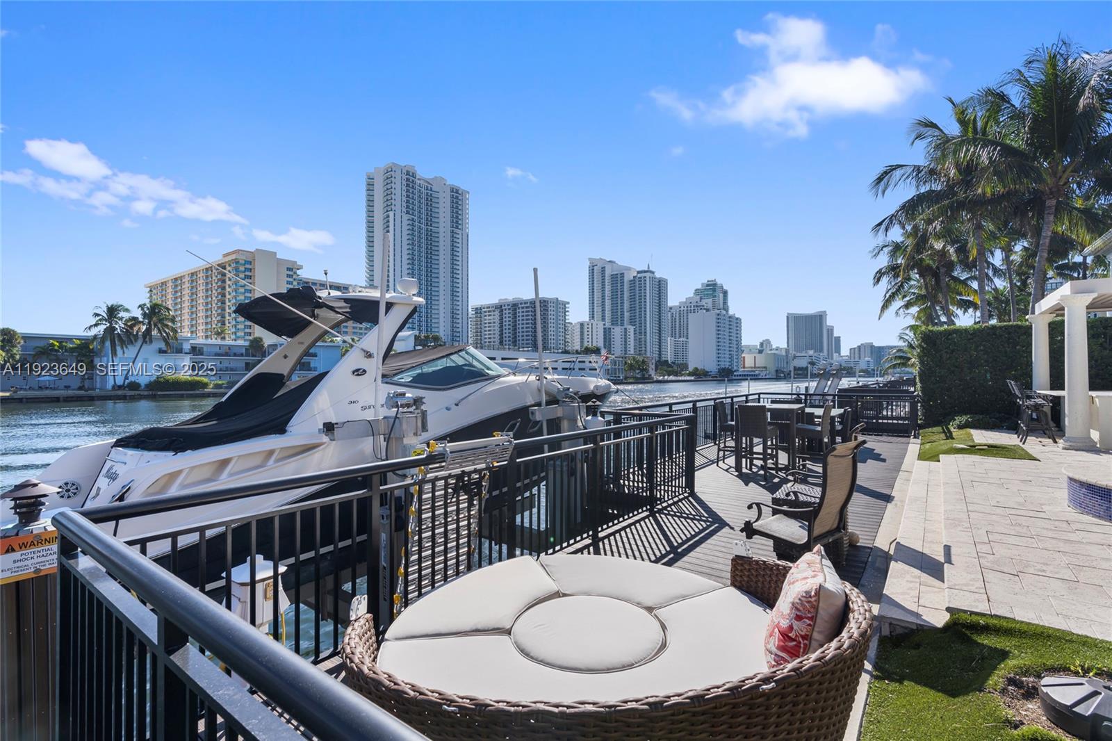 Photo of 1555 Windjammer Way (1555), Hollywood, Florida, 33019 -