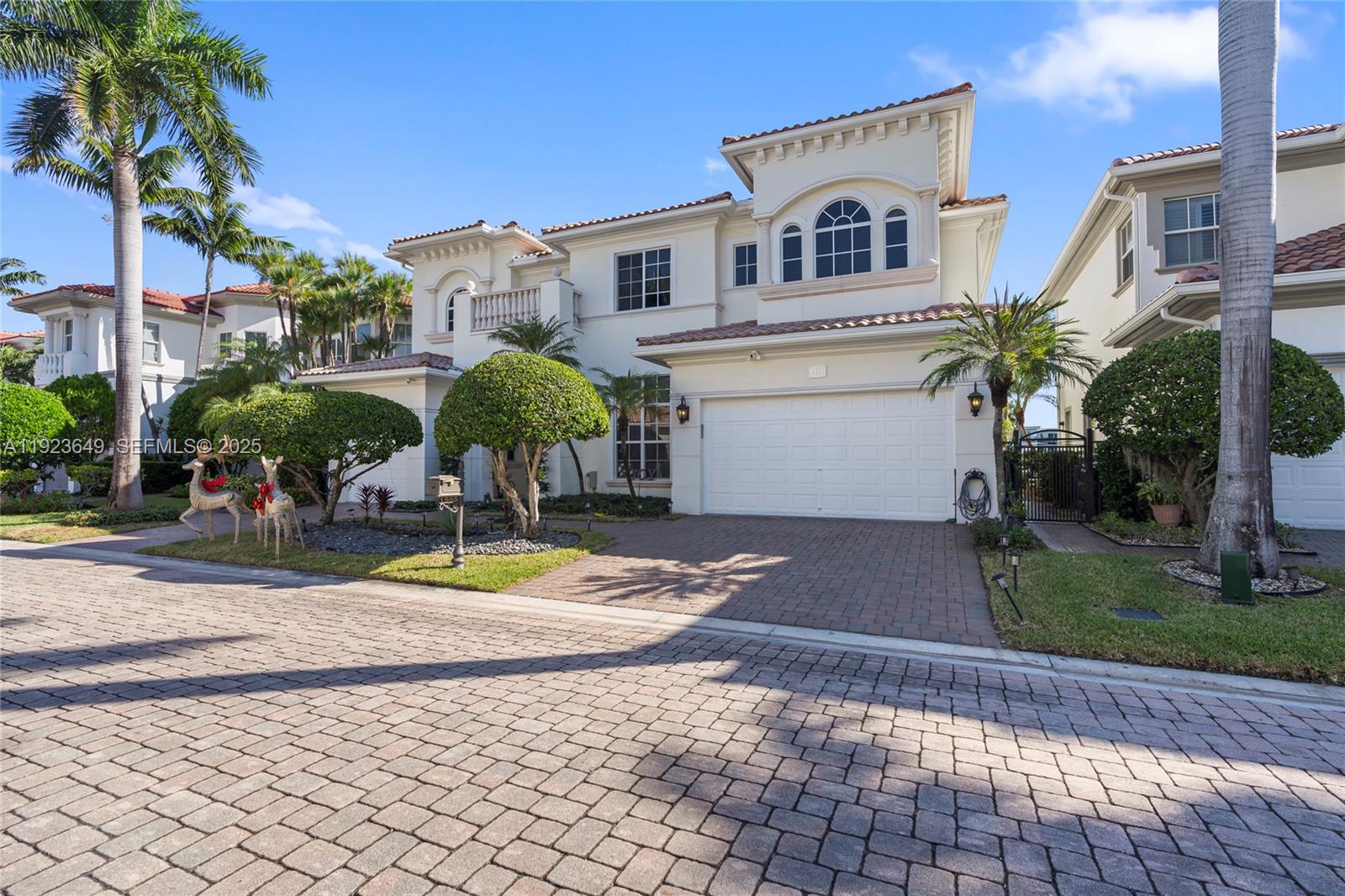 Photo of 1555 Windjammer Way (1555), Hollywood, Florida, 33019 -