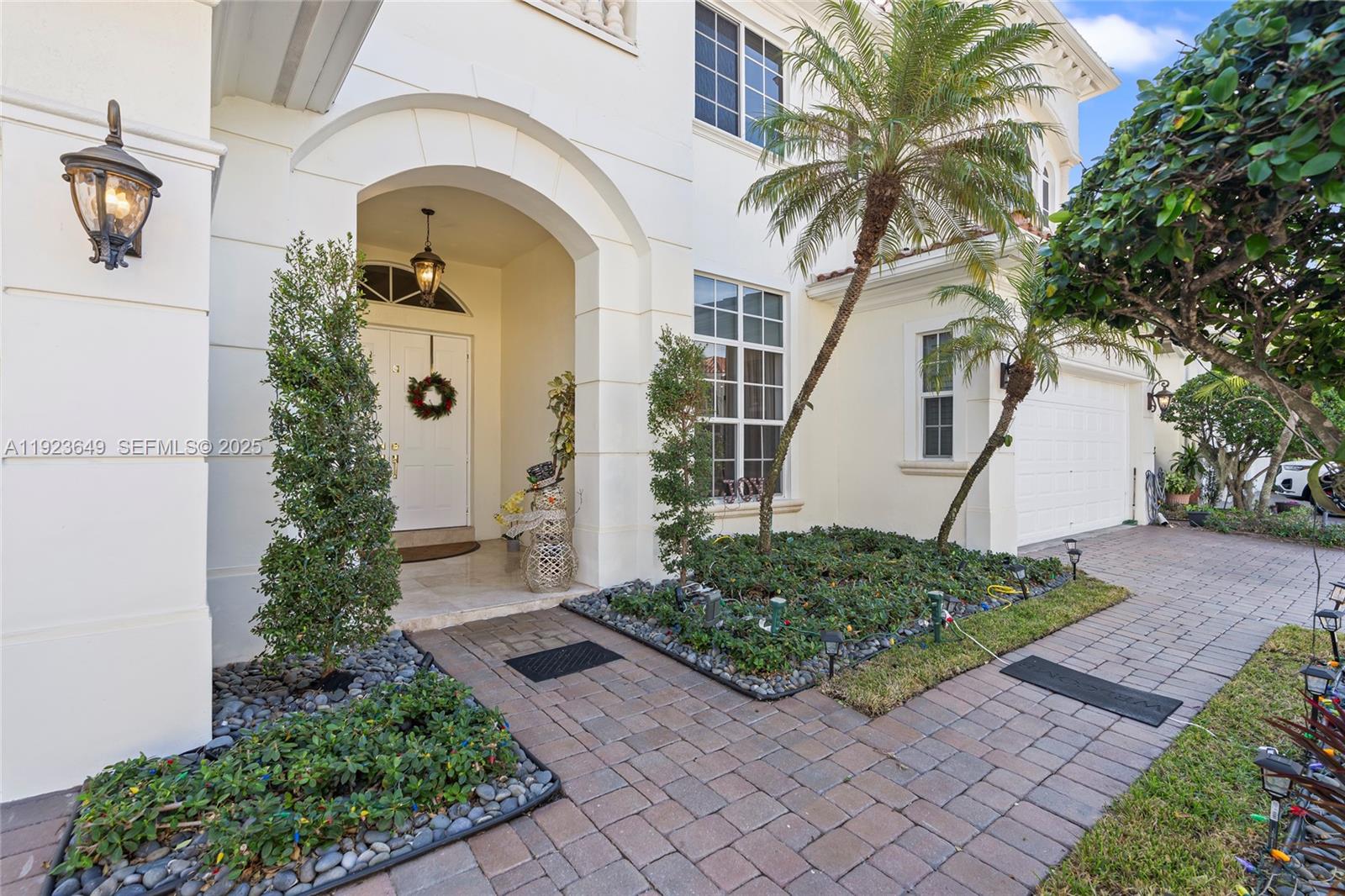 Photo of 1555 Windjammer Way (1555), Hollywood, Florida, 33019 -