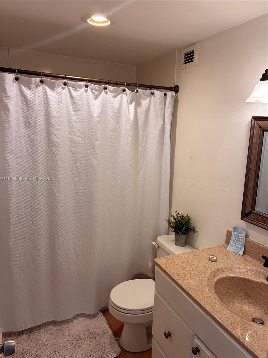 Photo of 400 Kings Point Dr  #1522, Sunny Isles Beach, Florida, 33160 - 