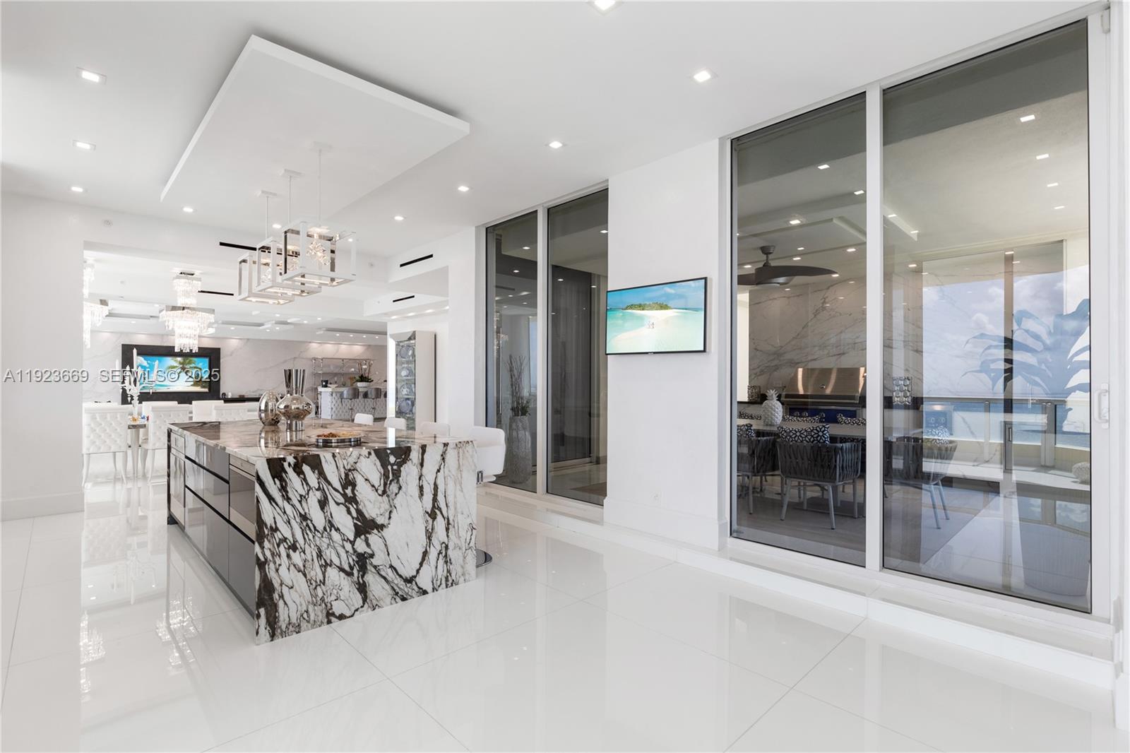 PH4701 6 / 7 5672 sq. ft. $ 2025-12-02 0 Photo