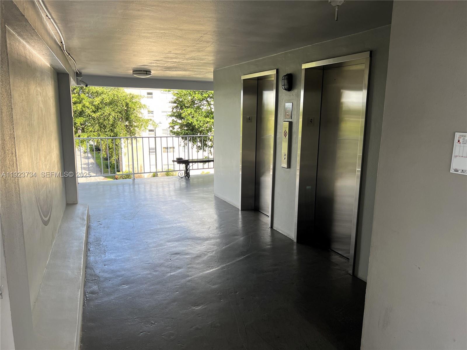 408 2 / 2 992 кв.футов $ 2025-12-02 0 Фото